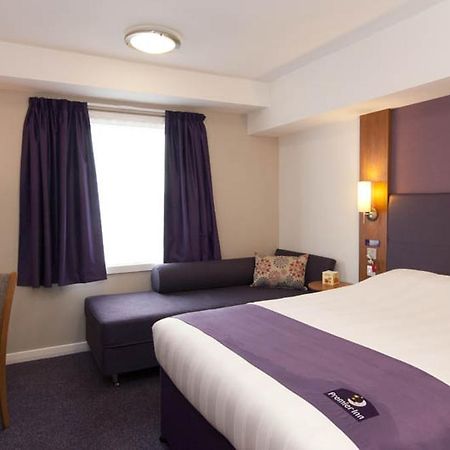 Premier Inn Norwich - Broadlands Park Thorpe St Andrew Eksteriør billede