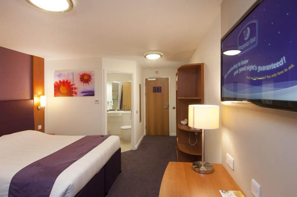 Premier Inn Norwich - Broadlands Park Thorpe St Andrew Eksteriør billede